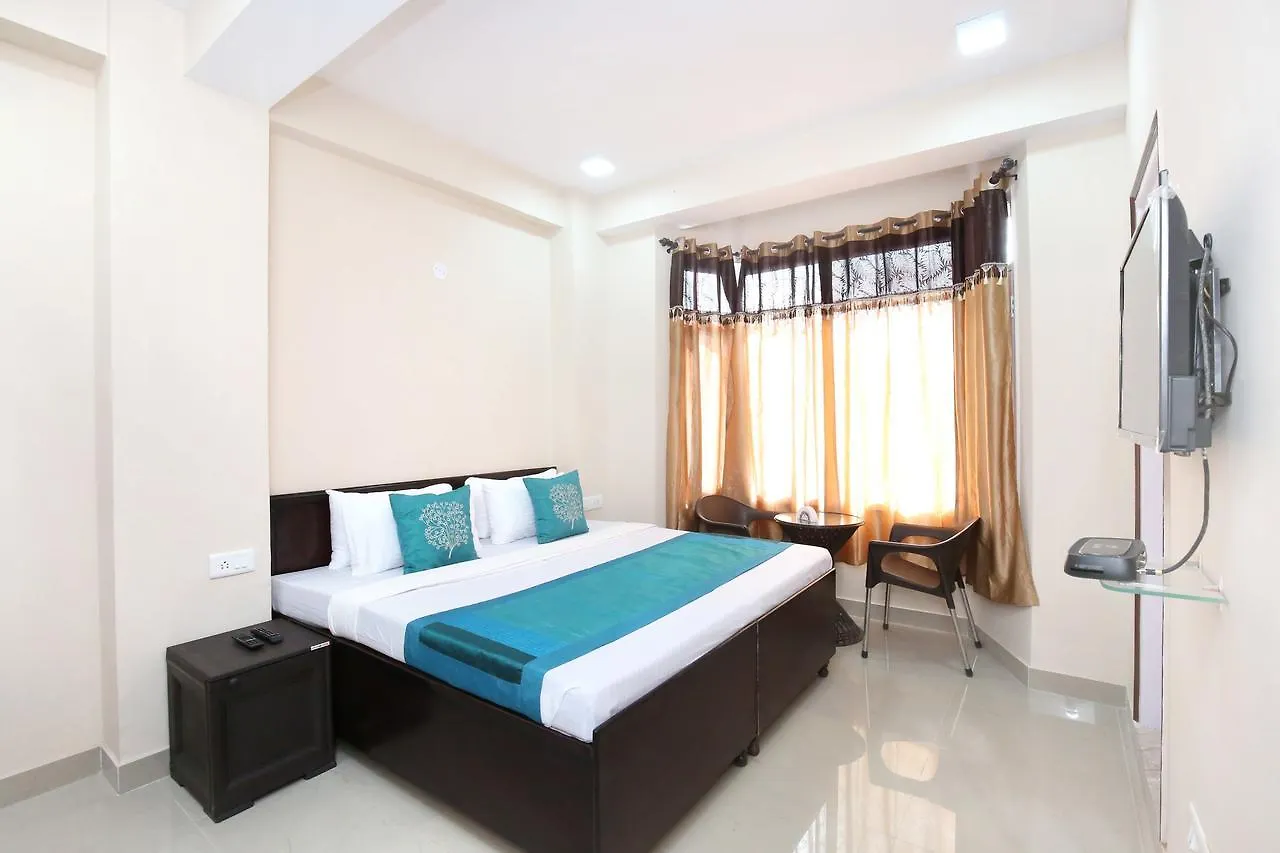 Oyo 14202 Rajinder Regency Hotel Shimla