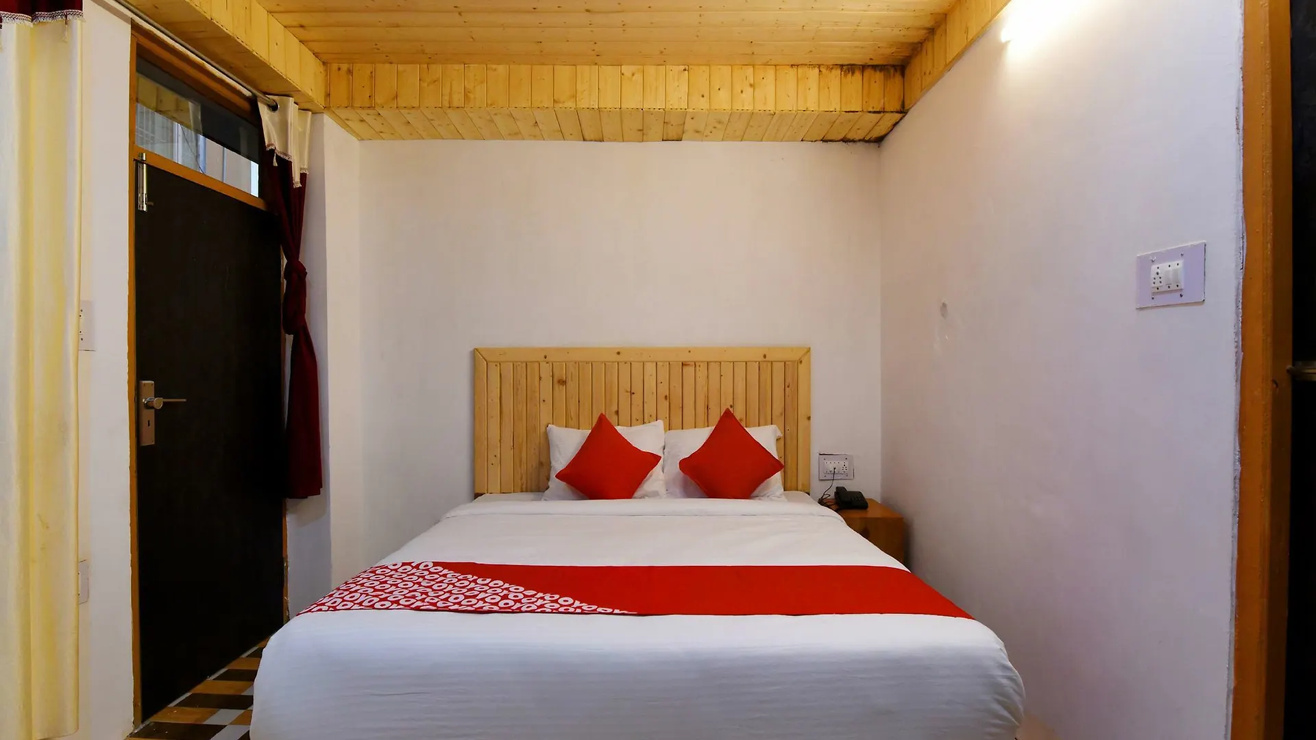 Oyo 14202 Rajinder Regency Hotel Shimla