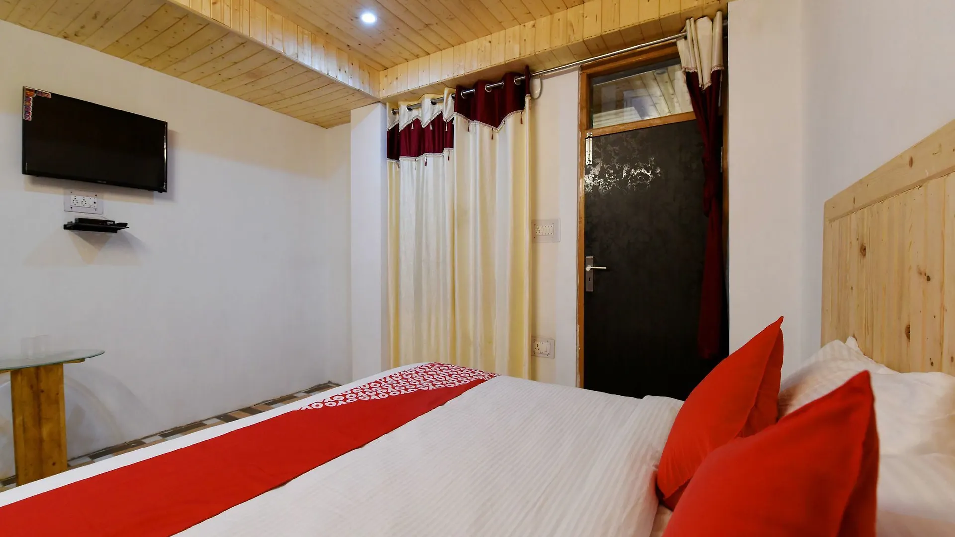 Oyo 14202 Rajinder Regency Hotel Shimla