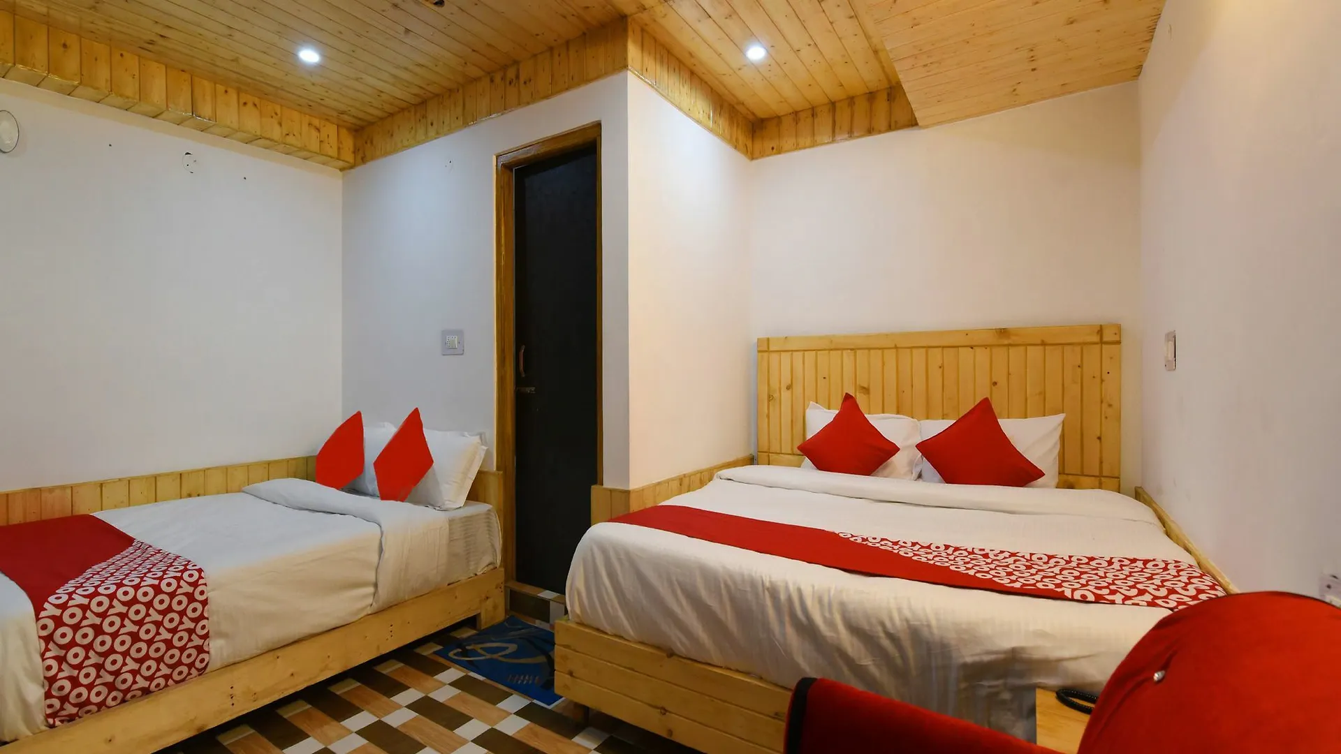 Oyo 14202 Rajinder Regency Hotel Shimla 3*,