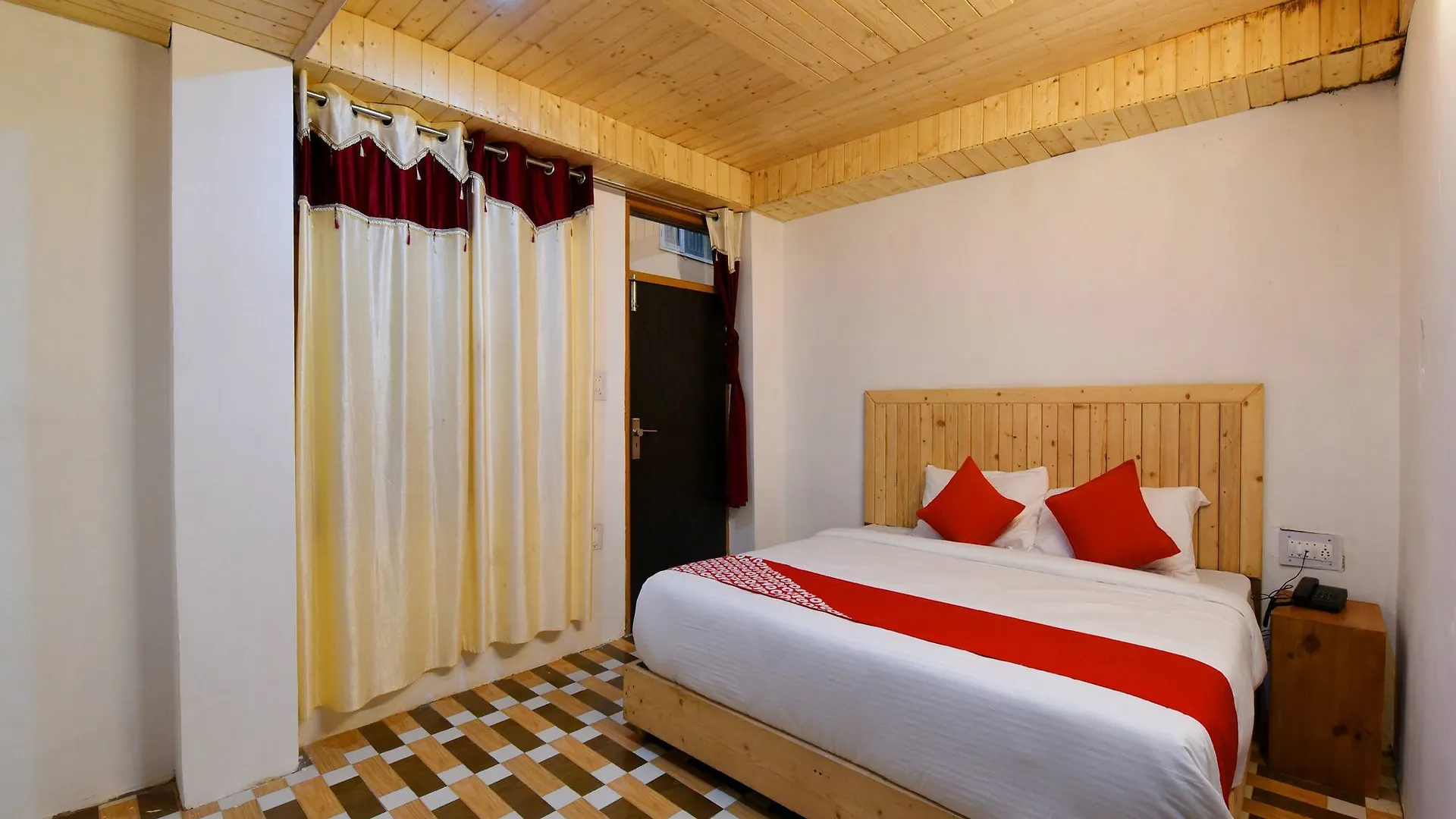 Oyo 14202 Rajinder Regency Hotel Shimla